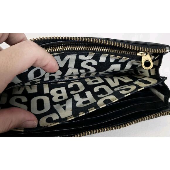 Marc By Marc Jacobs Black Leather Turnlock Tip Zip Rectangular Wallet Clutch - Picture 7 of 12